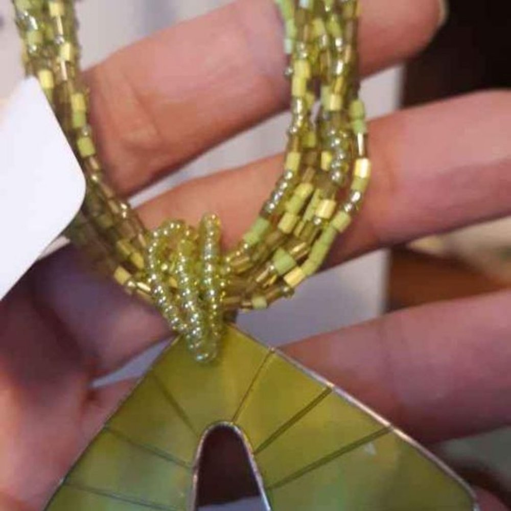 multi strand cold water creek green beaded shell pendant necklace